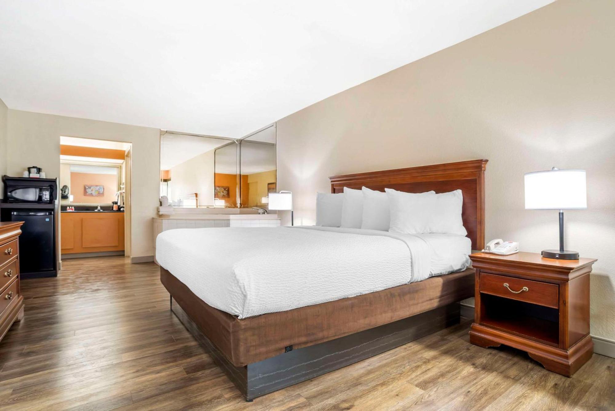 Econo Lodge Moss Point - Pascagoula Екстериор снимка